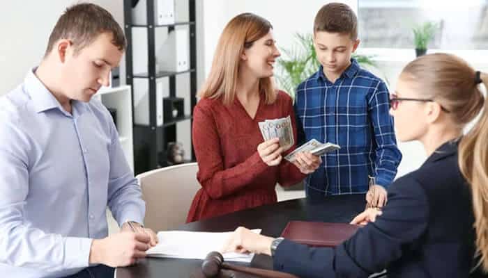 Child Support Lawyer Sydney assisting family with child support payments and legal documentation.