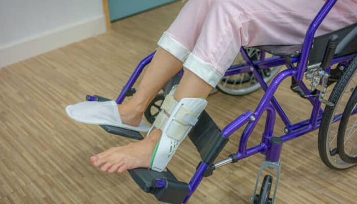 Pedal Placement and Lower Extremity Injuries